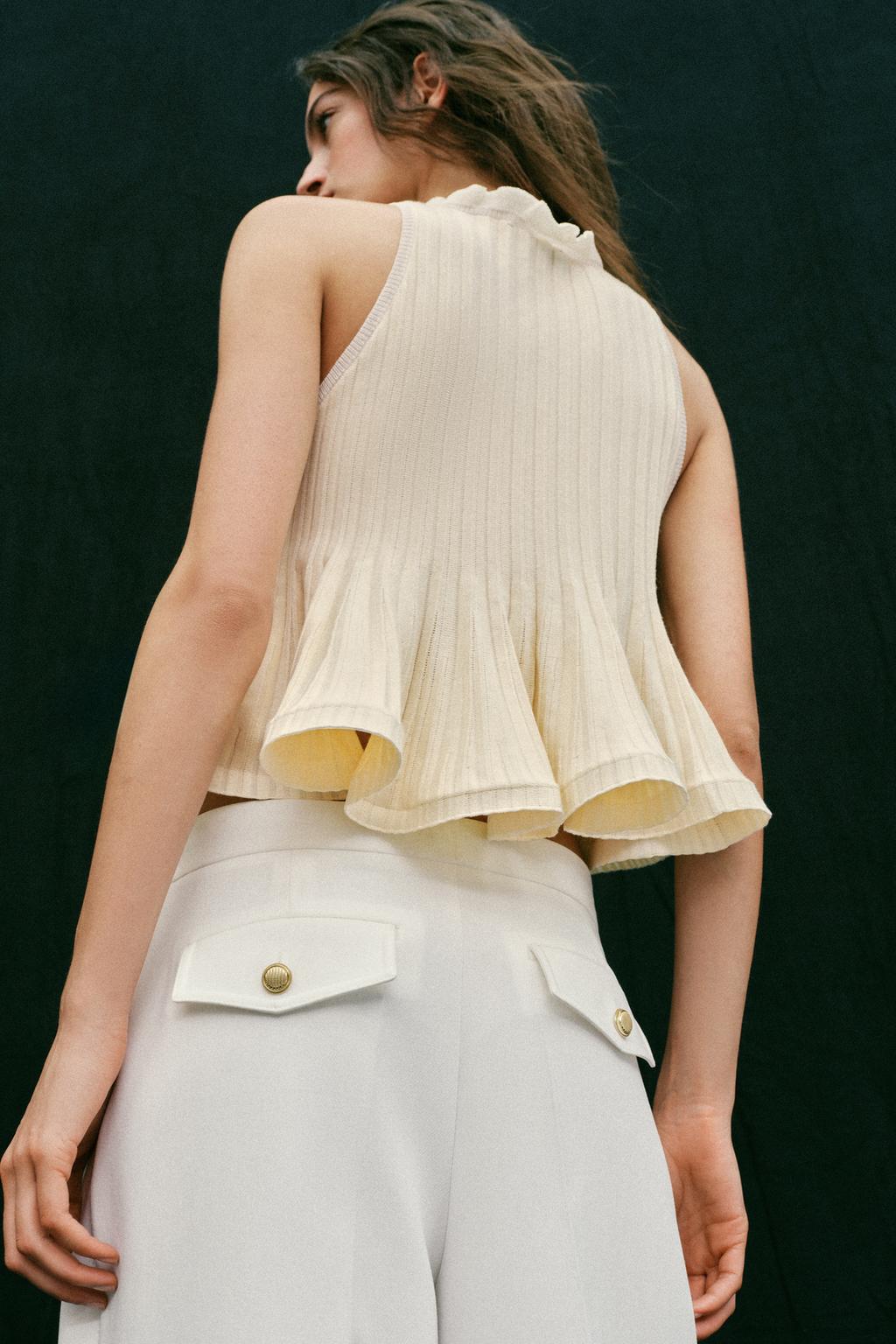 ТРИКОТАЖНЫЙ ТОП С БАСКОЙ