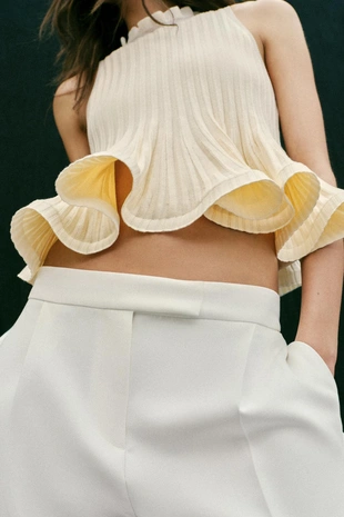 Трикотажный топ с баской- Заказать в России