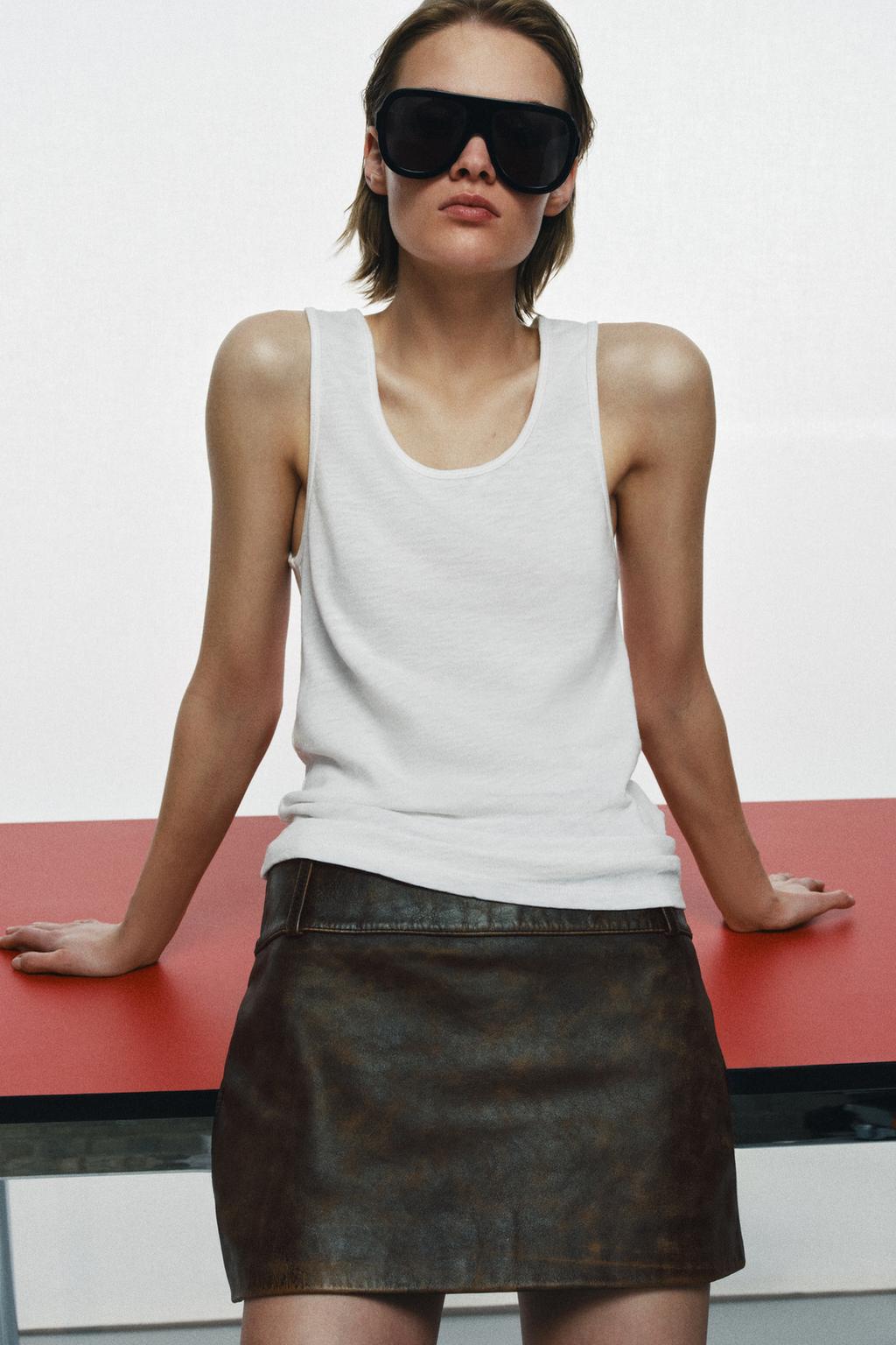 ТОП С КРУГЛЫМ ВЫРЕЗОМ