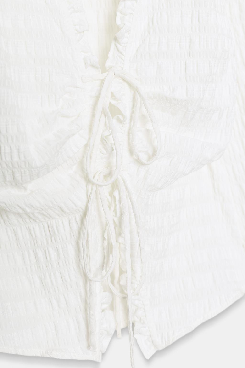 ТОП-БЮСТЬЕ С ЗАВЯЗКАМИ