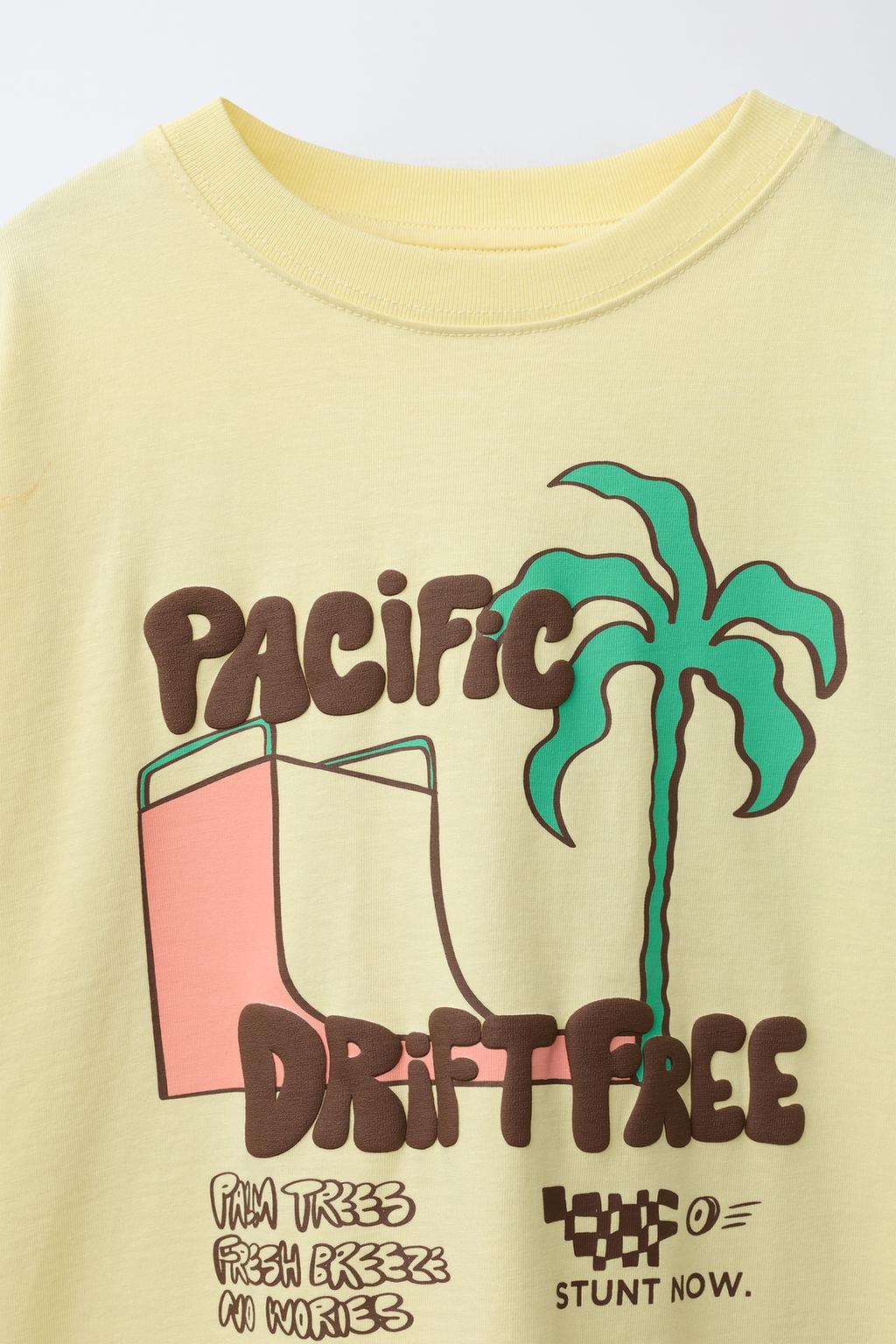 ФУТБОЛКА С РЕЛЬЕФНЫМ ПРИНТОМ