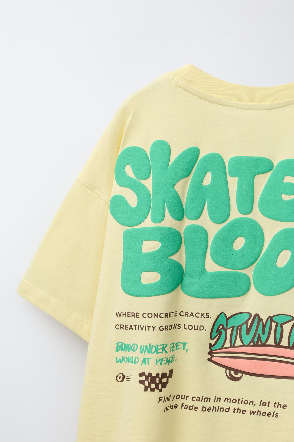 ФУТБОЛКА С РЕЛЬЕФНЫМ ПРИНТОМ