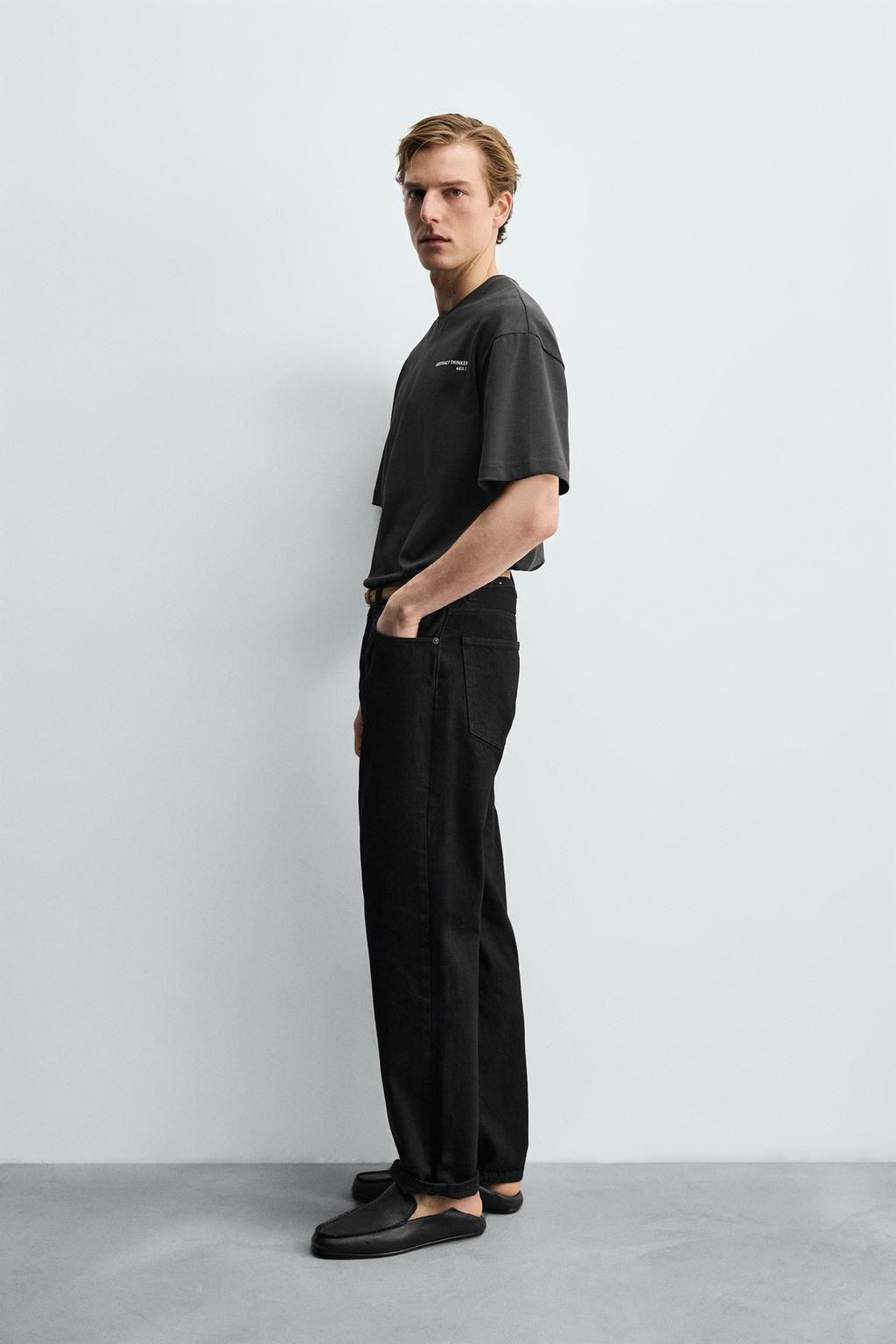 ФУТБОЛКА СВОБОДНОГО КРОЯ С КОНТРАСТНЫМ ТЕКСТОМ