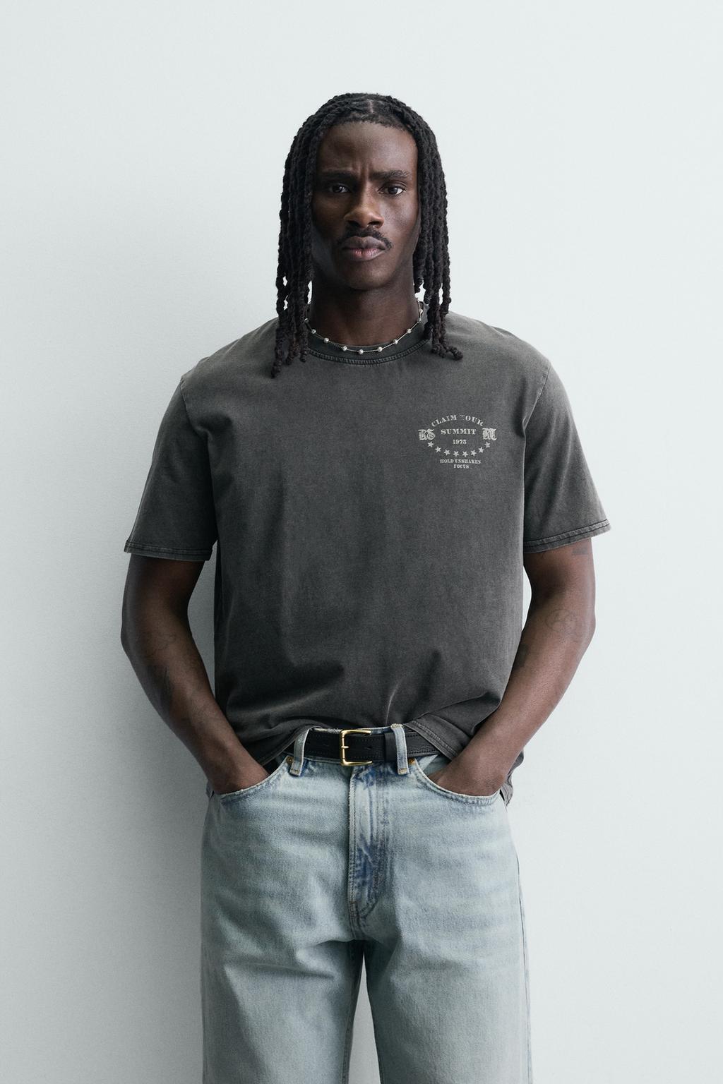 ФУТБОЛКА С ПРИНТАМИ И ЭФФЕКТОМ ПОТЕРТОСТИ