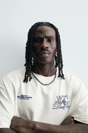 Футболка с контрастным принтом- Заказать в России