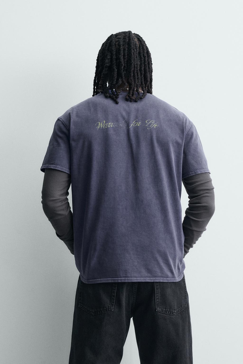 ФУТБОЛКА С ПРИНТАМИ И ЭФФЕКТОМ ПОТЕРТОСТИ