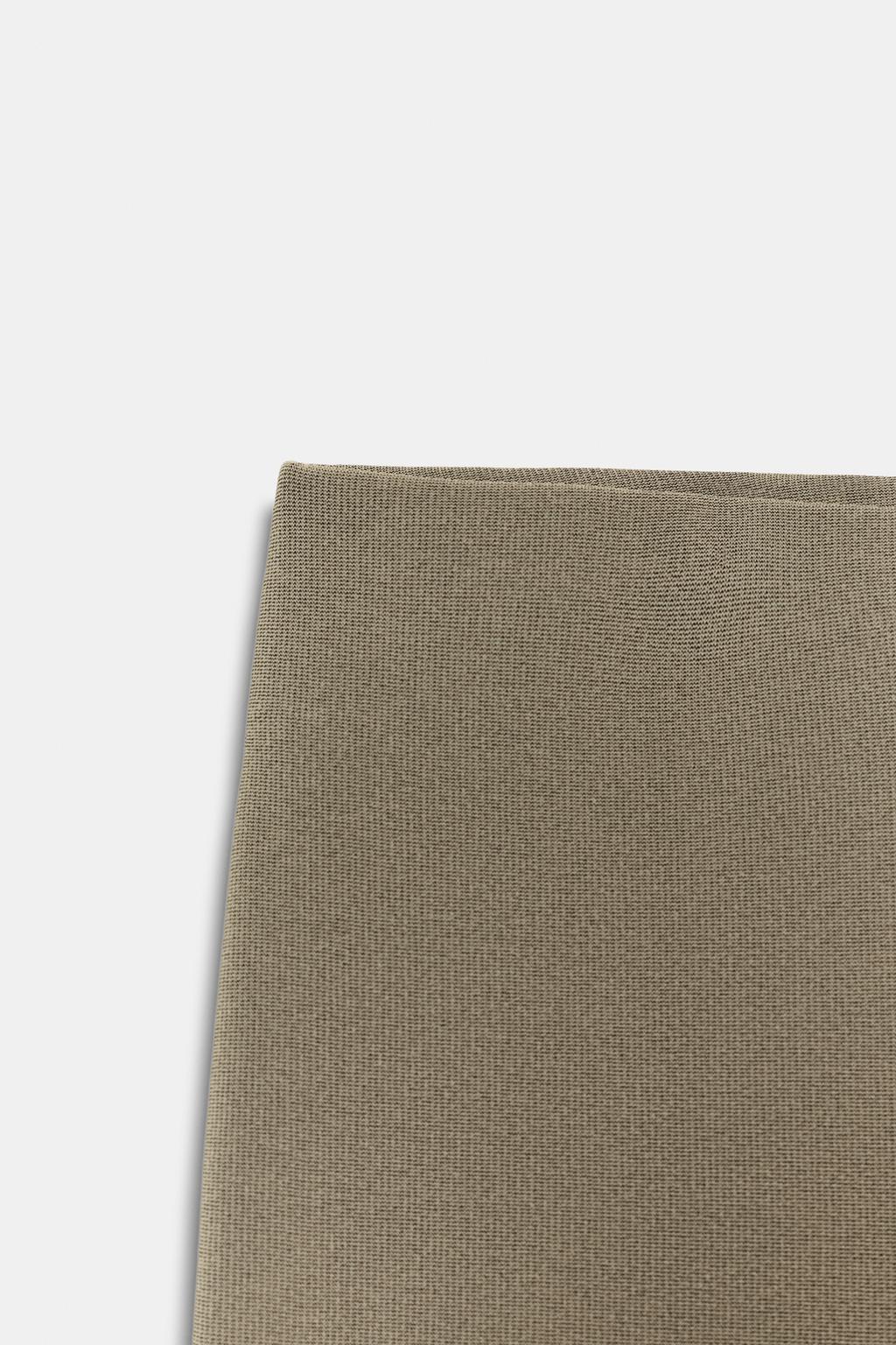 ЭЛАСТИЧНЫЕ БРЮКИ С ШИРОКИМИ ШТАНИНАМИ