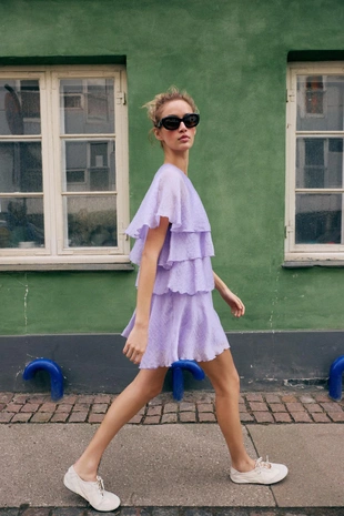 Мини-платье с воланами- Заказать в России