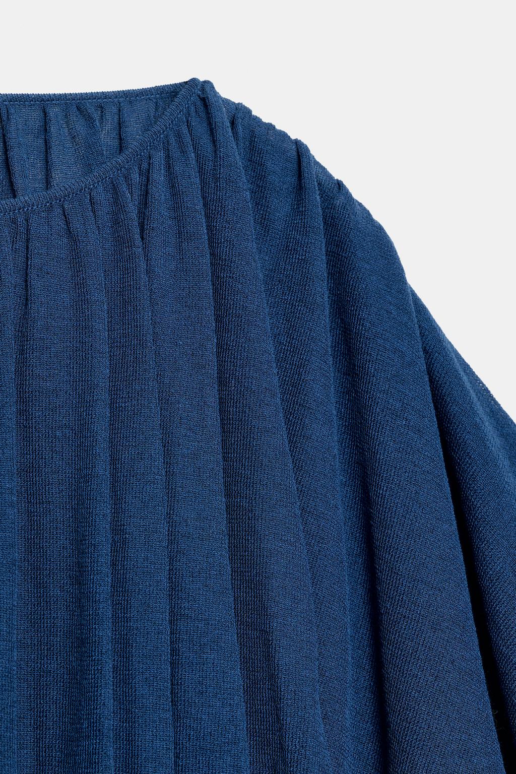 ОБЪЕМНЫЙ СВИТЕР