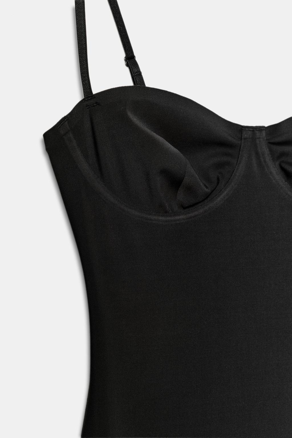 ПЛАТЬЕ С ВЫРЕЗОМ СЕРДЕЧКОМ