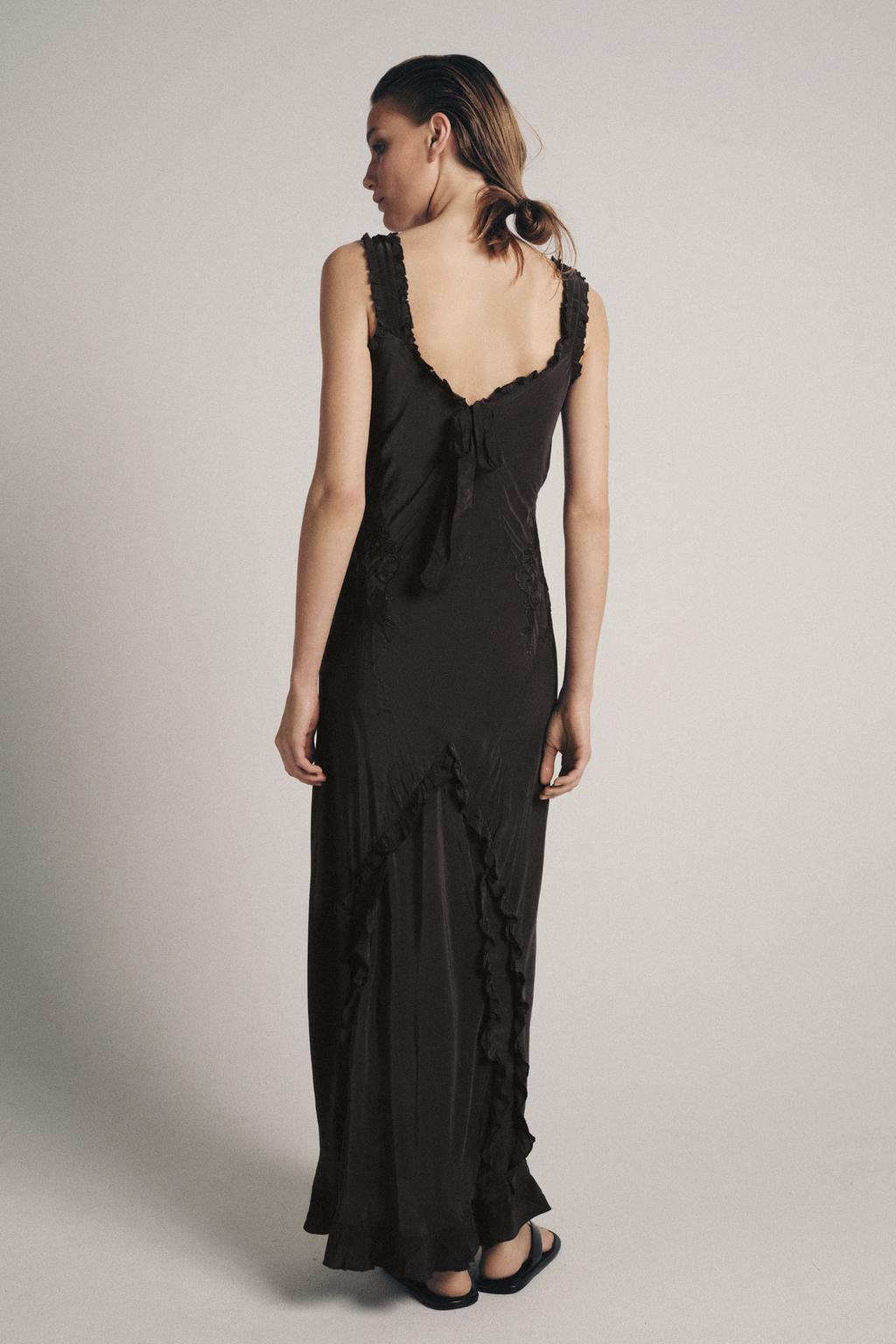 ДЛИННОЕ ПЛАТЬЕ С ВЫШИВКОЙ из коллекции «ZW»