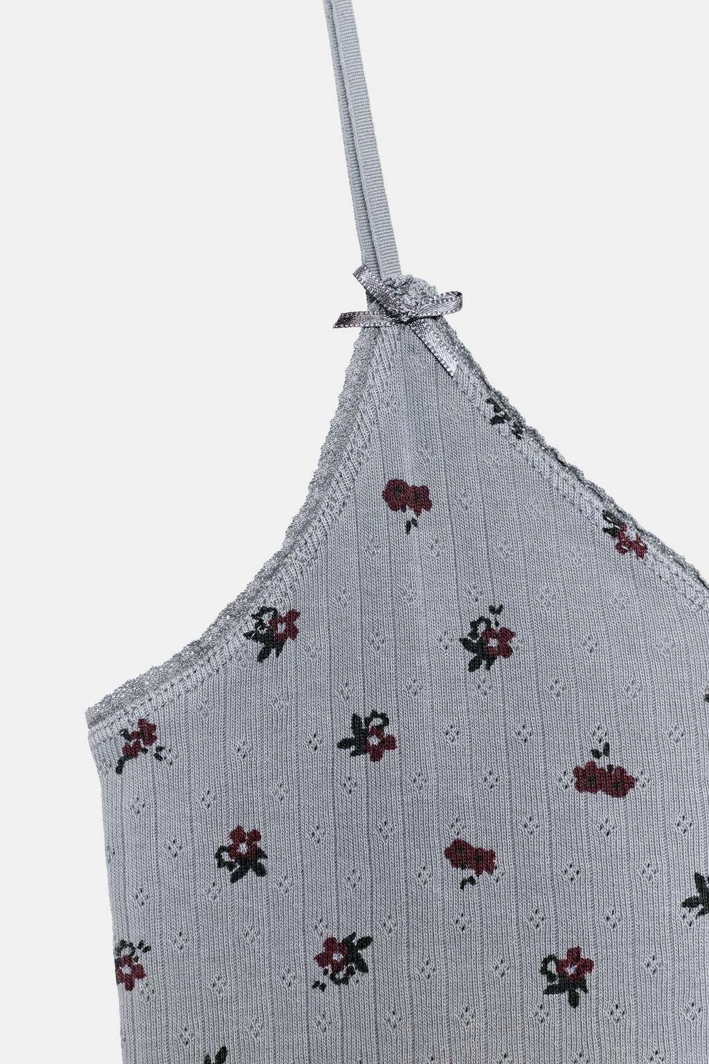 ТОП С ЦВЕТОЧНЫМ УЗОРОМ