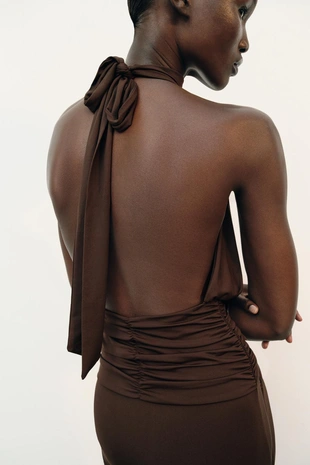 Платье халтер со сборками- Заказать в России