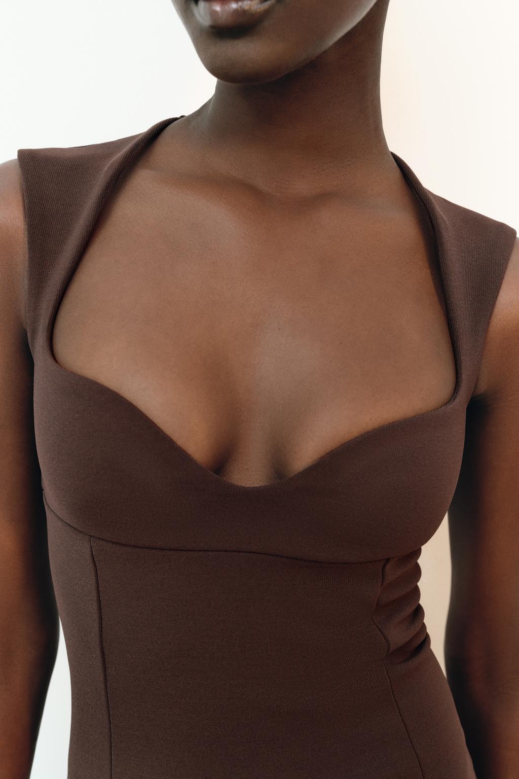 ПЛАТЬЕ С ВЫРЕЗОМ СЕРДЕЧКОМ