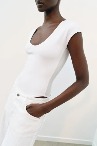 Боди с круглым вырезом