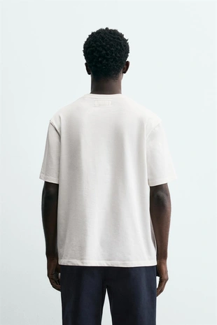 Футболка среднего веса с коротким рукавом