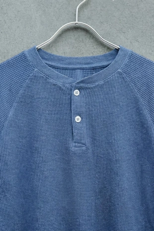 Storiesz - футболка из рифленого трикотажа с воротником на пуговицах- Заказать в России