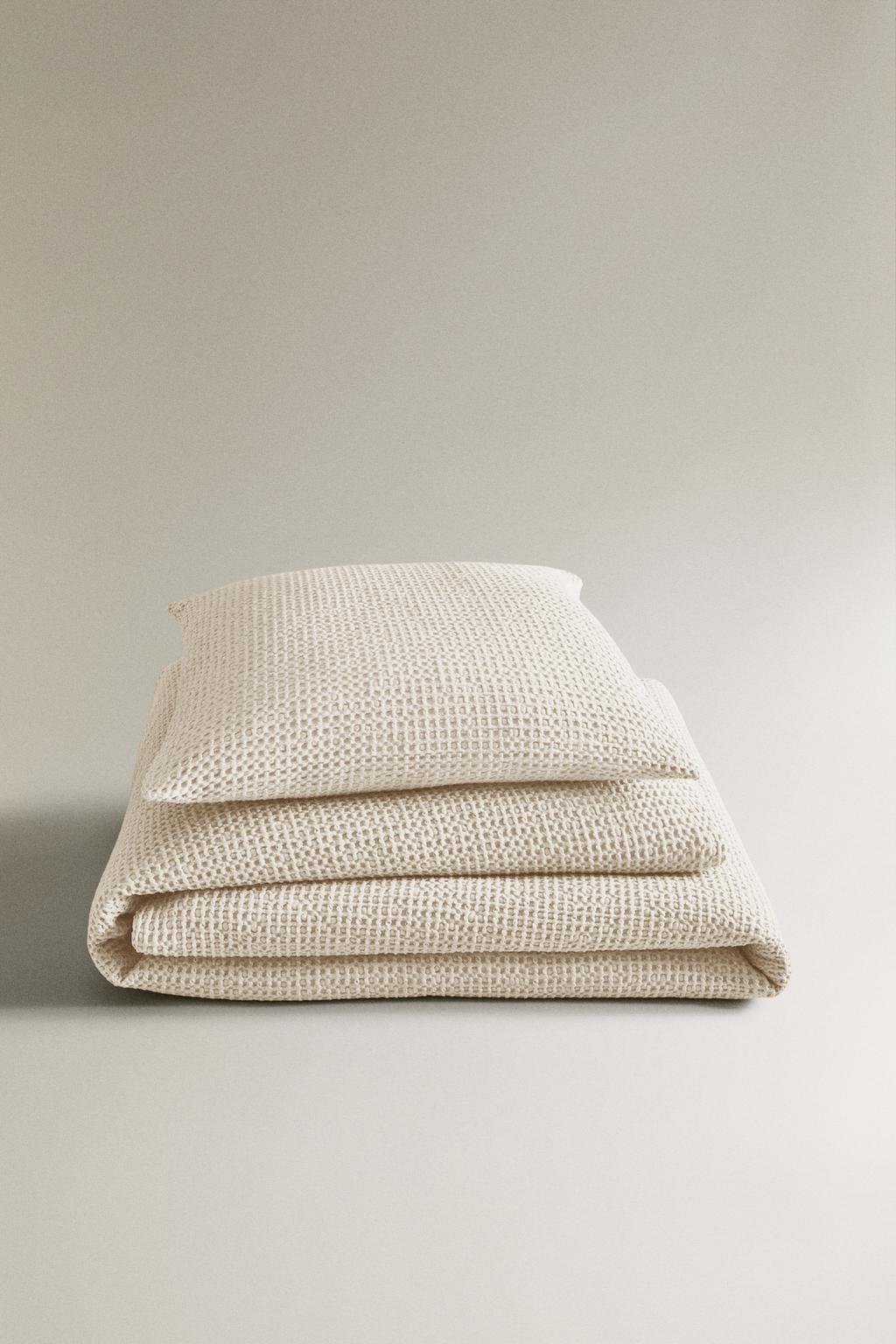 Покрывало из мелкого вафельного вязания