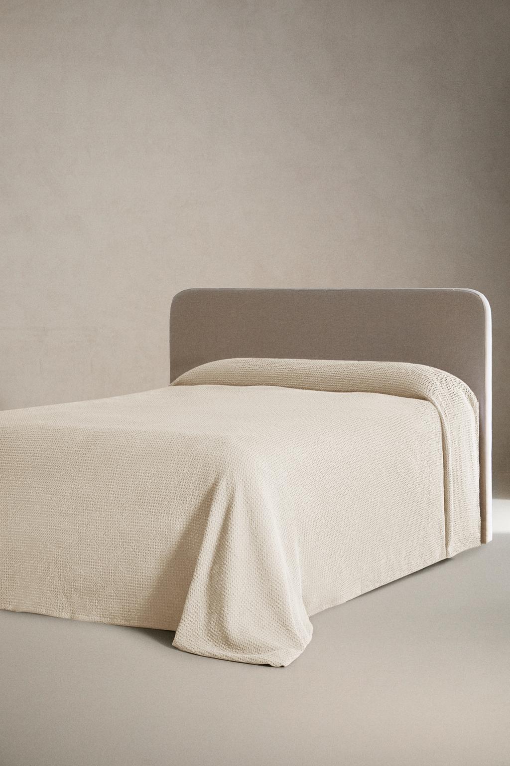 Покрывало из мелкого вафельного вязания