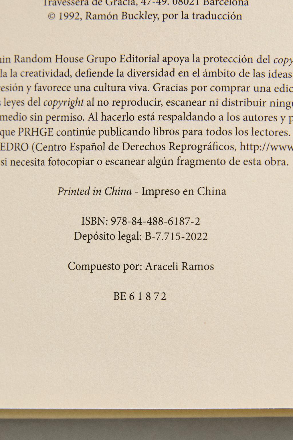 Детская книга сказка о питере кролике (испанский)