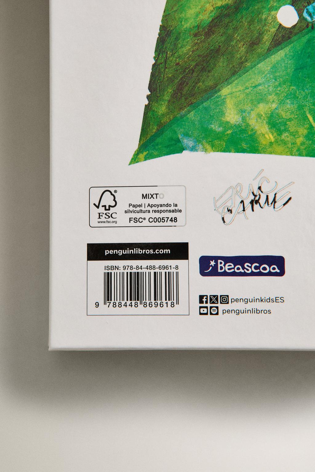 Детская книга голодная гусеница (на испанском)