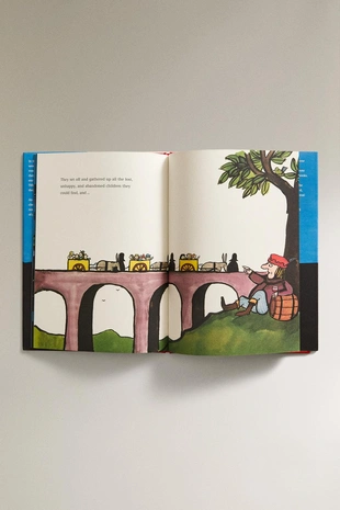 Детская книга три разбойника (на английском)- Заказать в России