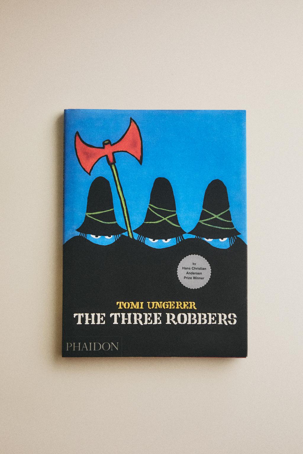 Детская книга три разбойника (на английском)