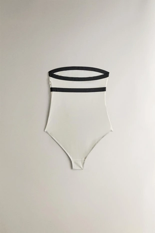 Пляжный купальник с контрастной полосой- Заказать в России