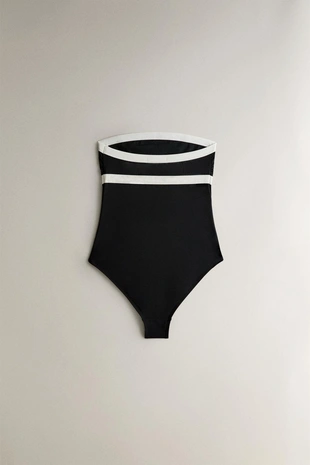 Пляжный купальник с контрастной полоской