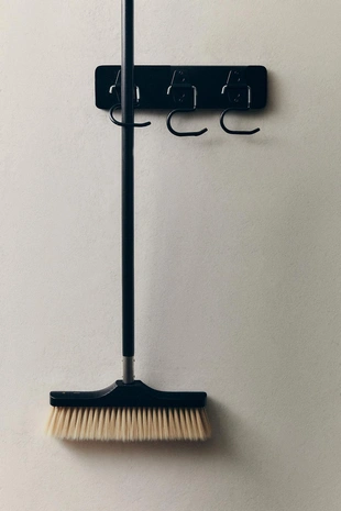 Настенная вешалка с крючками из силикона- Заказать в России