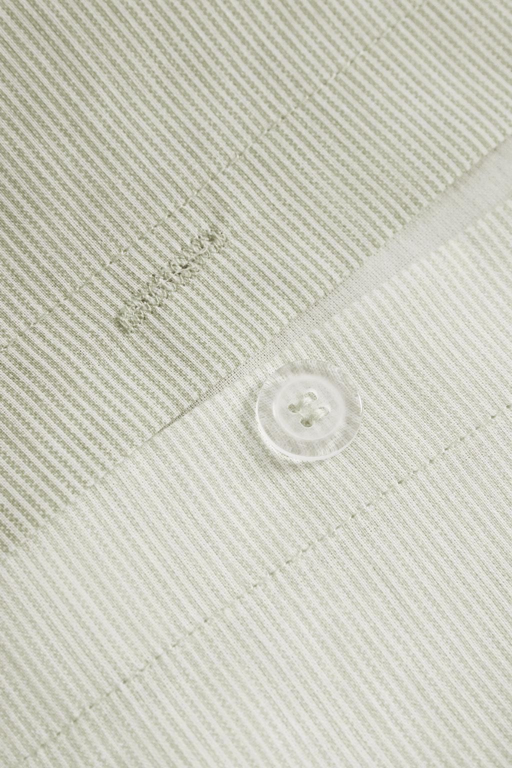 Двусторонний покрывало в полоску