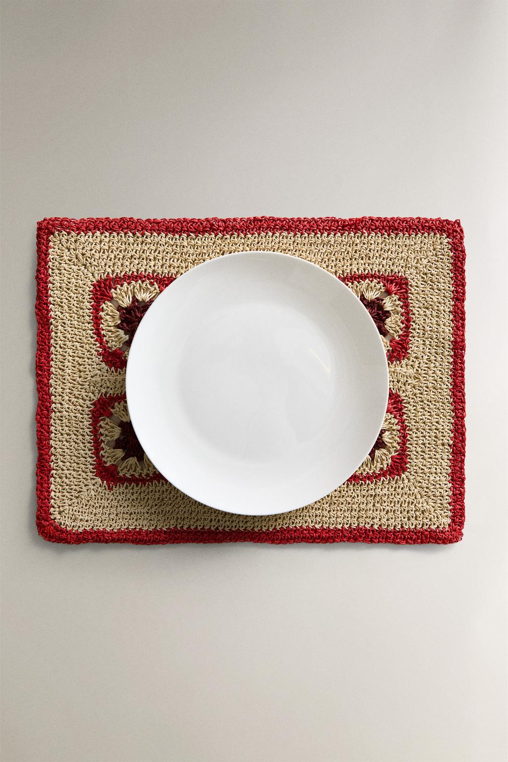 Цветной кружевной коврик