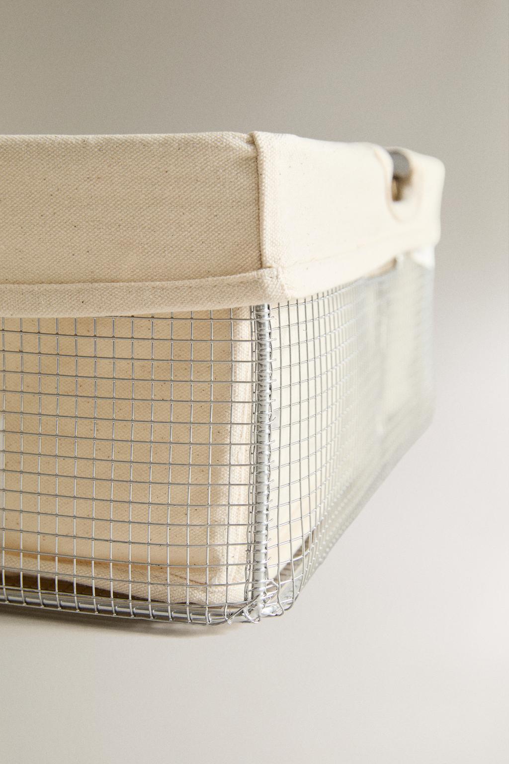 Металлическая корзина для белья