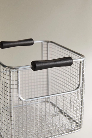 Металлическая корзина с сетчатыми стенками- Заказать в России