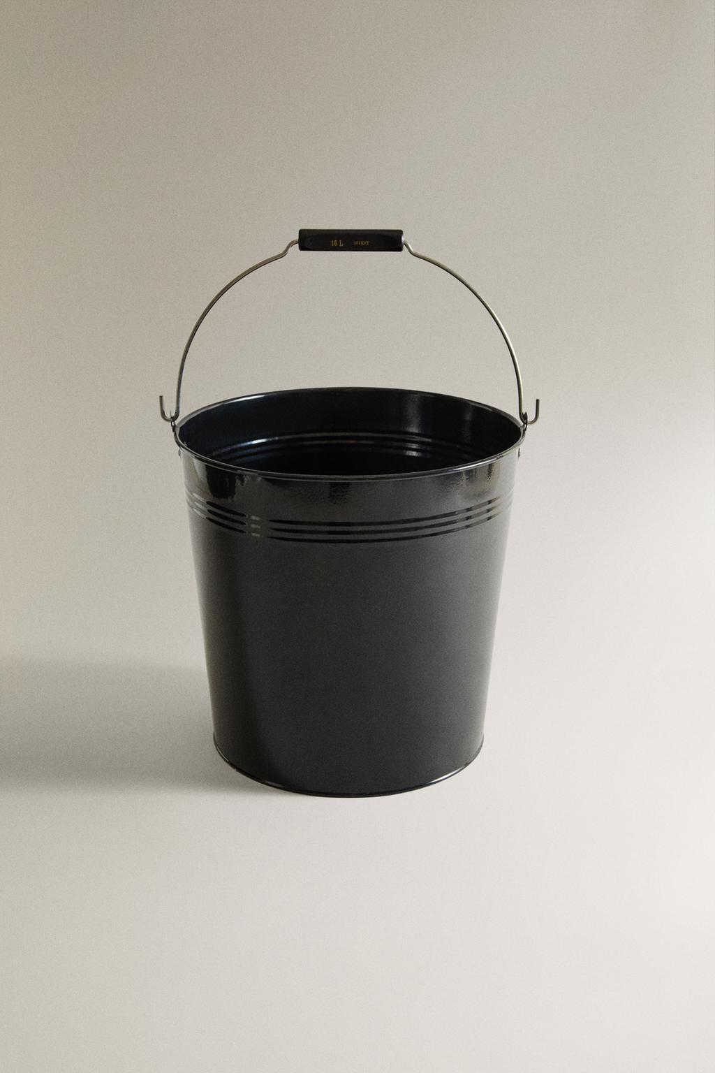 Металлическая ведроформа