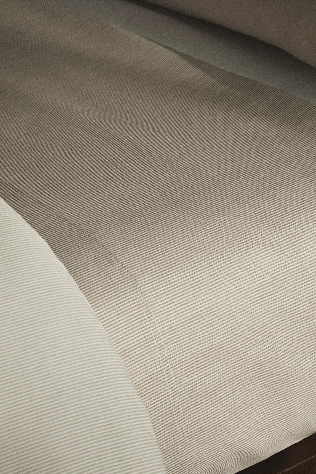 Полосатый простынь из мако-хлопка