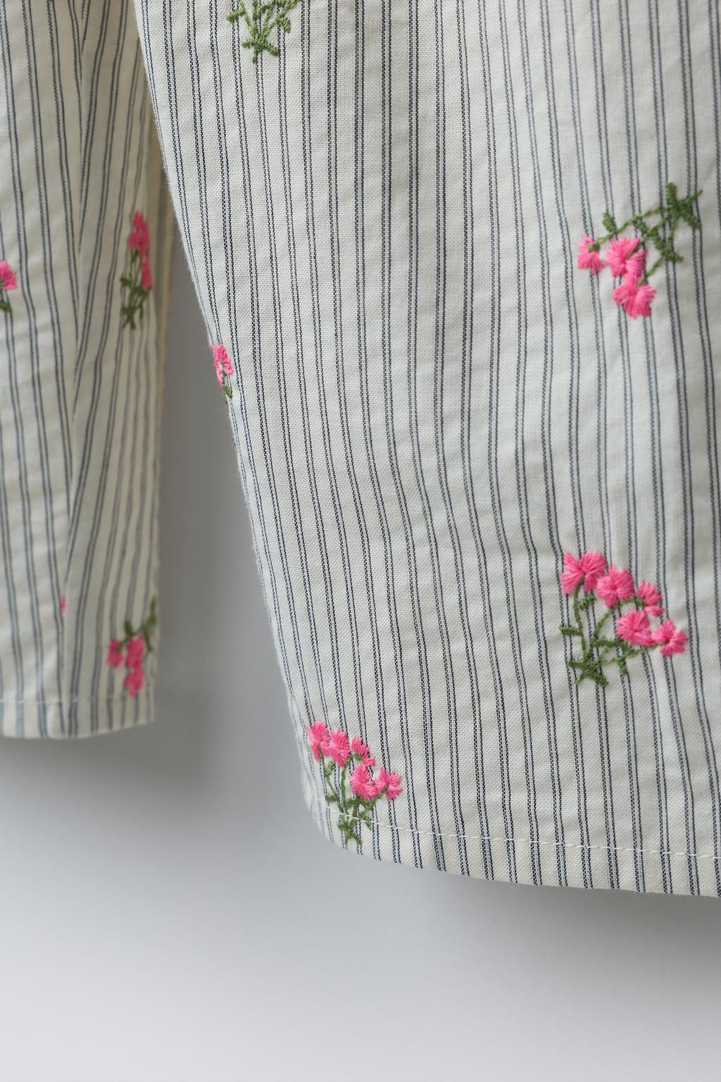 ДЛИННЫЙ КОМБИНЕЗОН В ПОЛОСКУ С ВЫШИВКОЙ