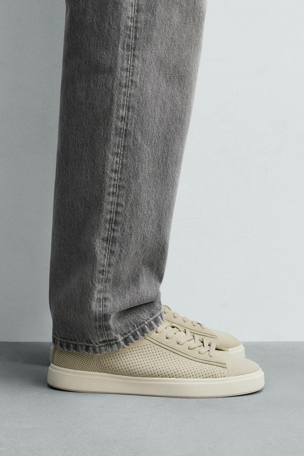 КРОССОВКИ С СЕТЧАТЫМИ ВСТАВКАМИ