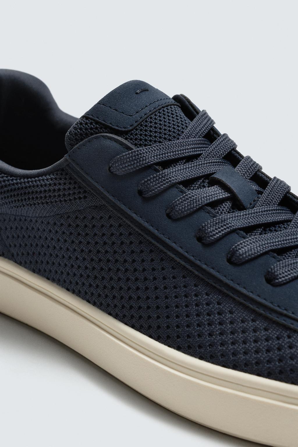 КРОССОВКИ С СЕТЧАТЫМИ ВСТАВКАМИ