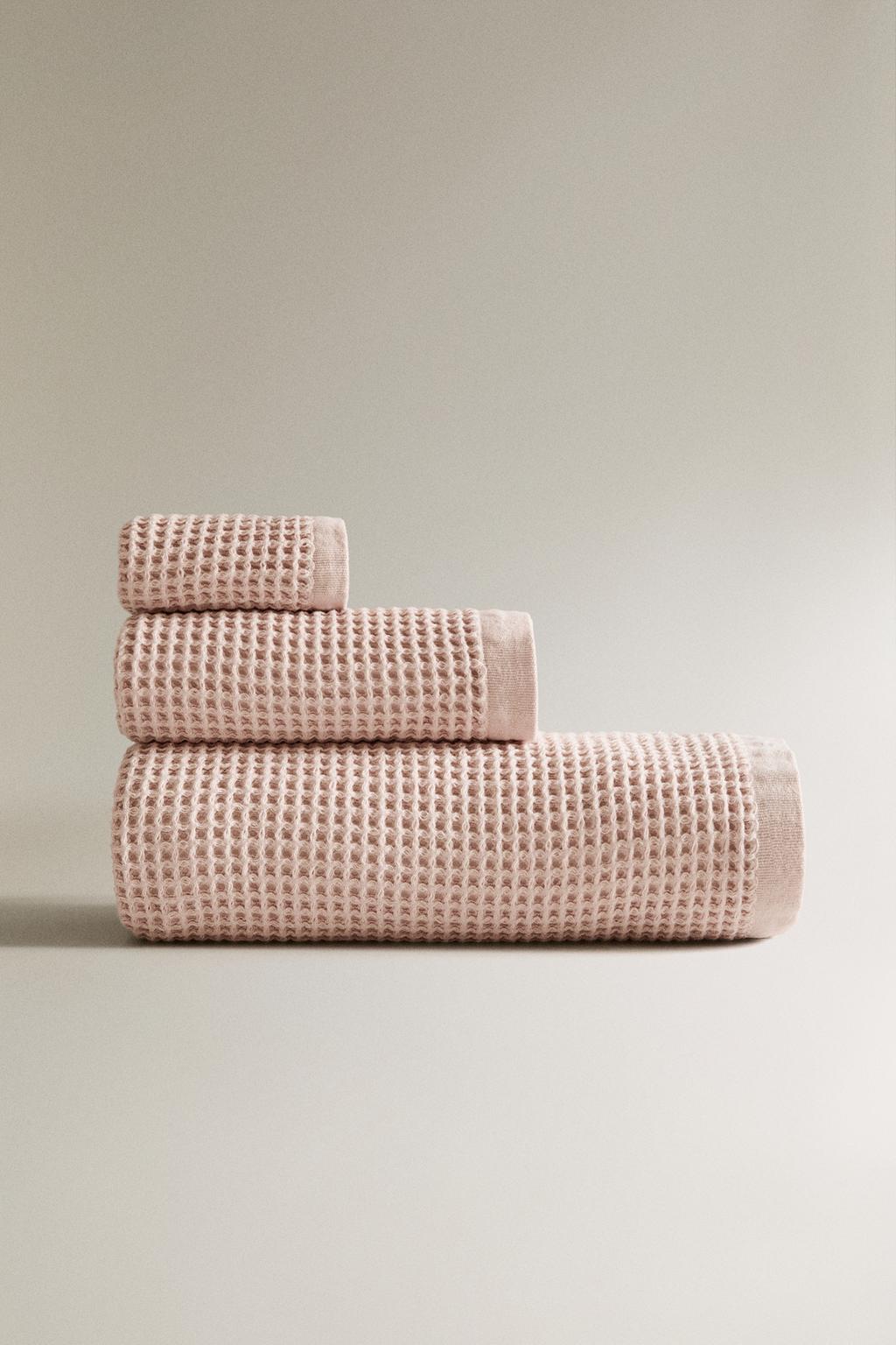 Халат из махрового хлопка с рельефным узором