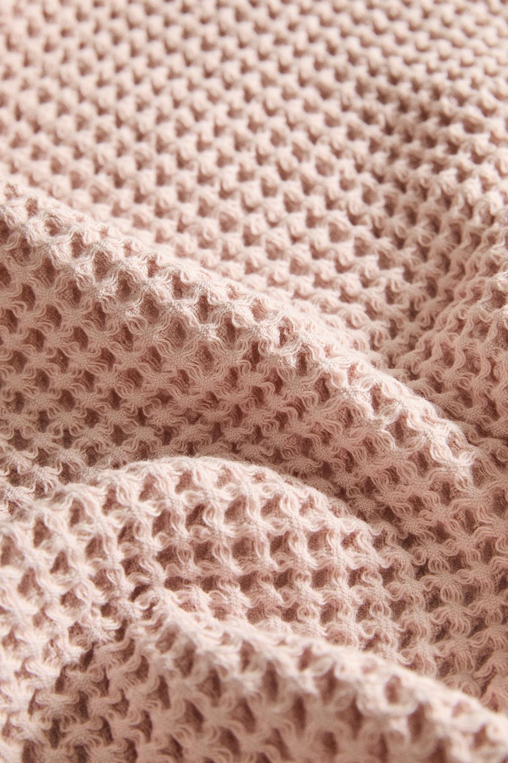 Халат из махрового хлопка с рельефным узором