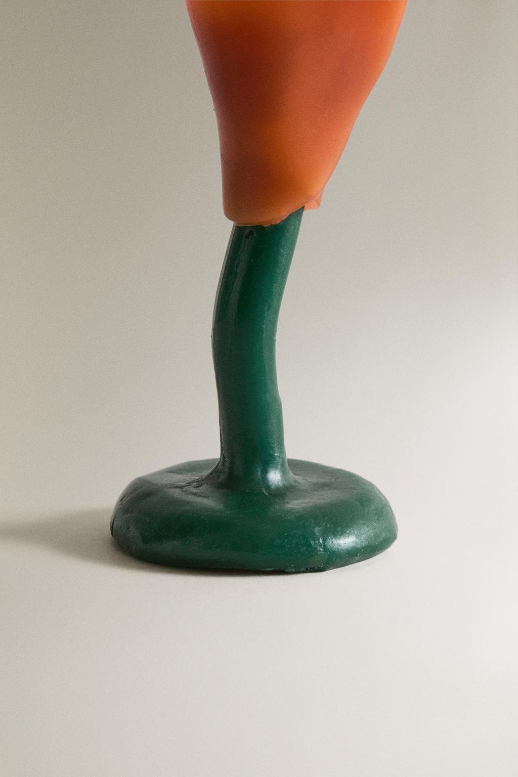 Декоративная цветочная свеча