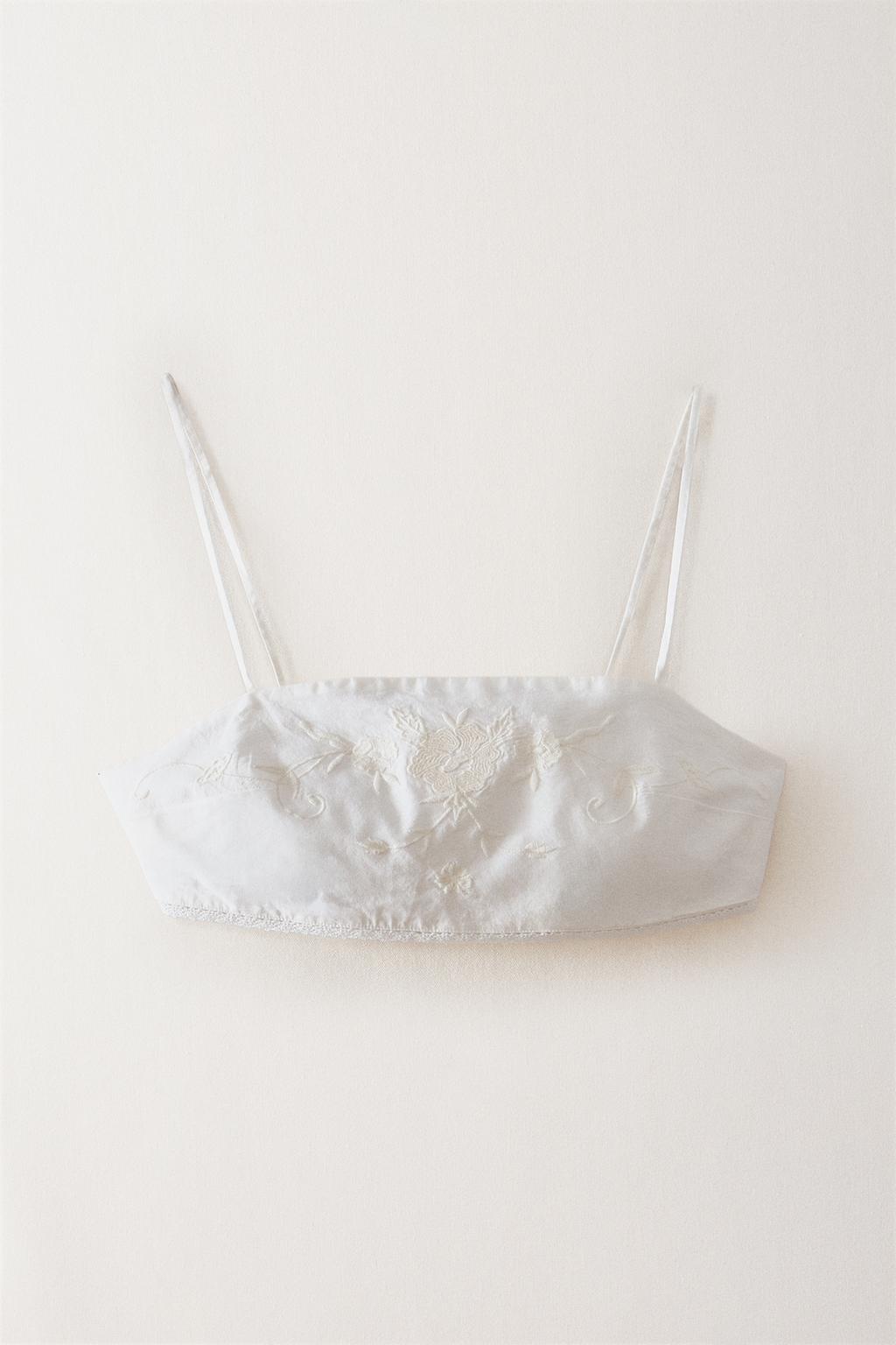 Топ с вышивкой