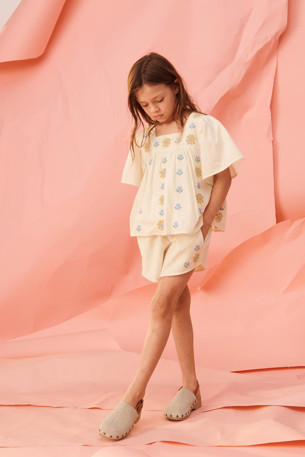 Бермуды с крестиком вышитые цветочные - лимитированное издание