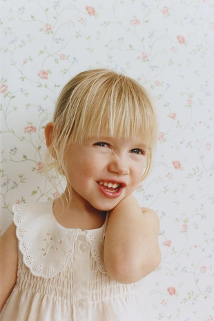 Блуза из 100% льна с кружевным воротником- Заказать в России