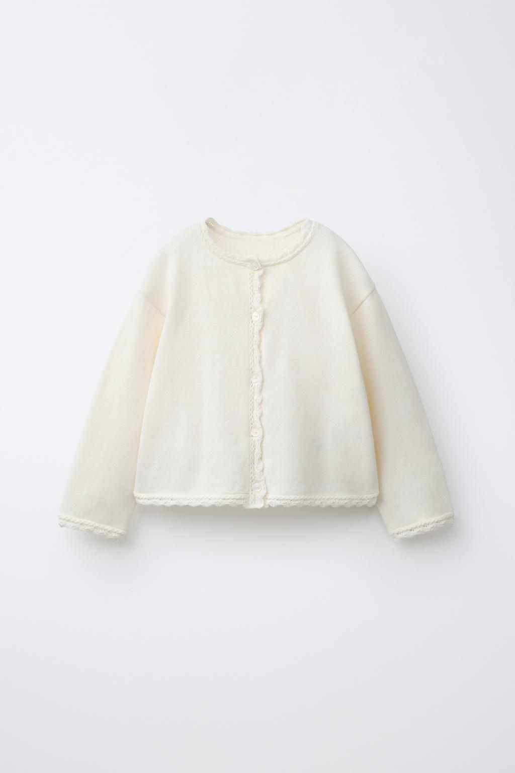 ВЯЗАНЫЙ КАРДИГАН С ДЕКОРАТИВНЫМИ ДЕТАЛЯМИ