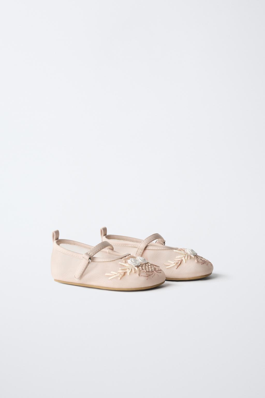 Туфли на ленте с цветами из органзы