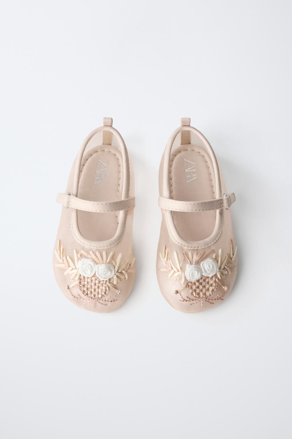 Туфли на ленте с цветами из органзы