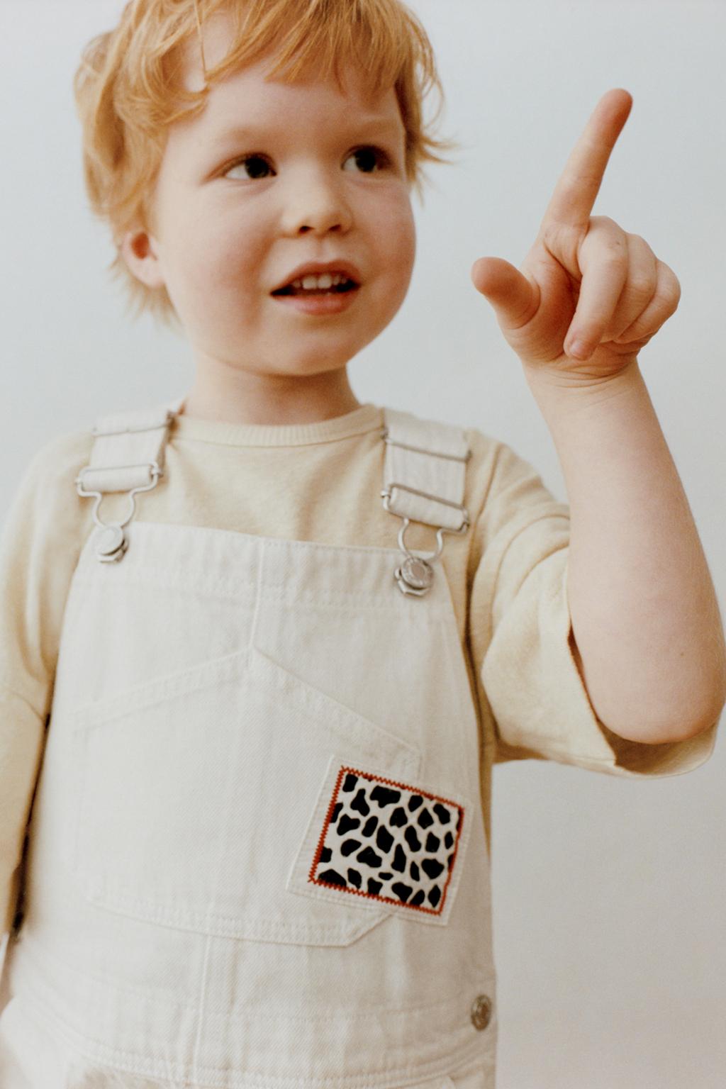 КОМБИНЕЗОН ИЗ САРЖИ С НАШИВКАМИ TOY STORY © DISNEY PIXAR