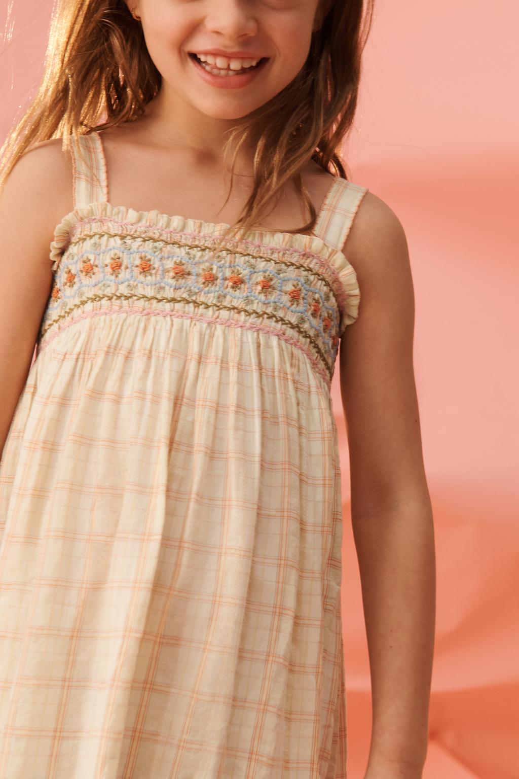 Платье макси limited edition с вышитыми клетками и цветами